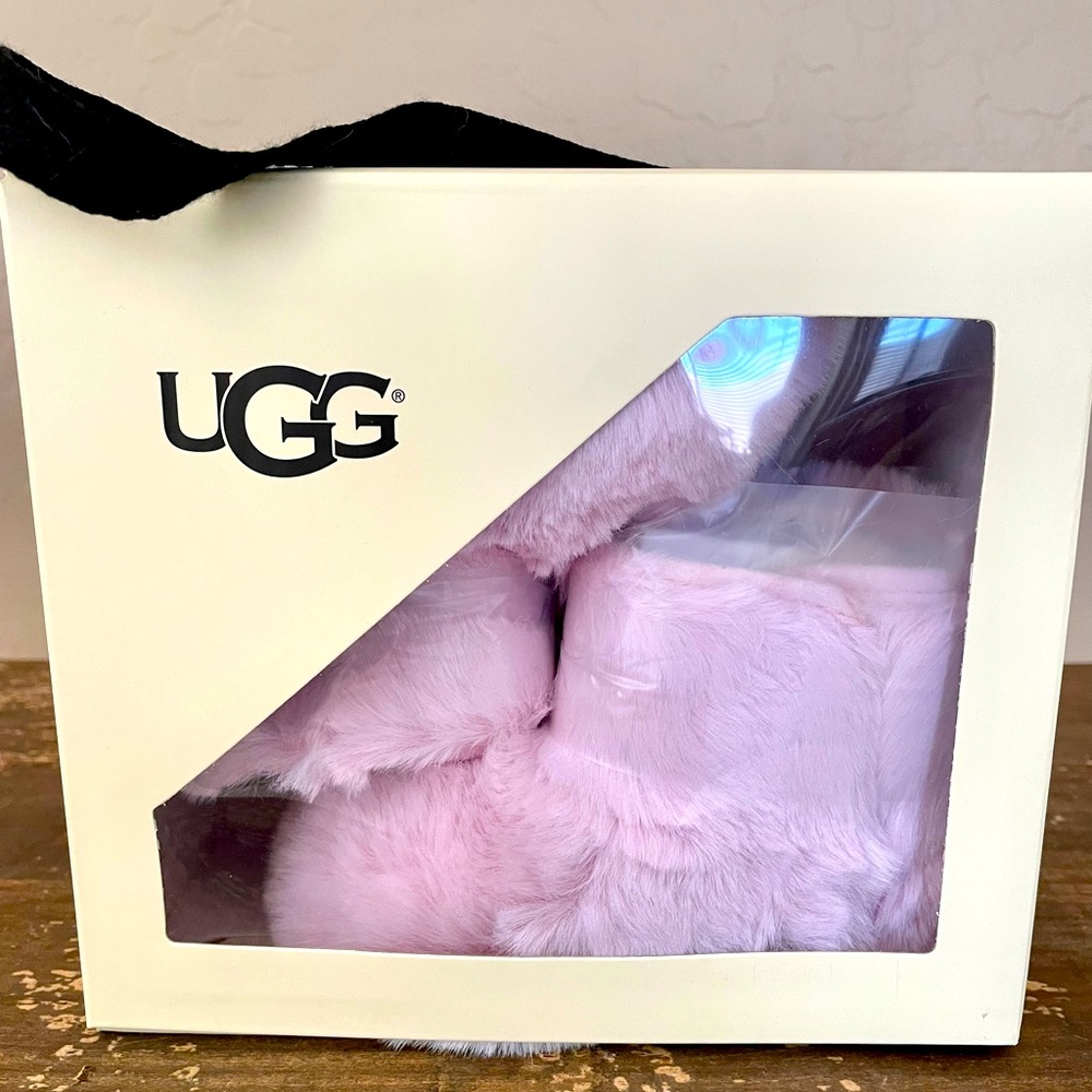 Infant UGG size 2/3